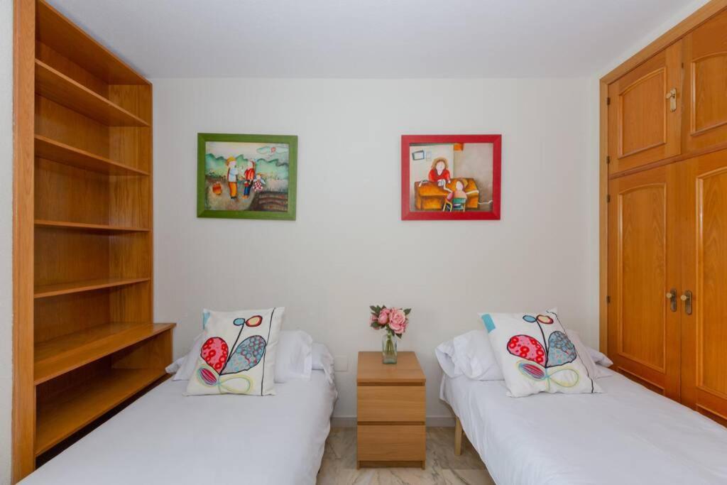 Playa Huelin Apartamento Apartment Malaga Exterior photo